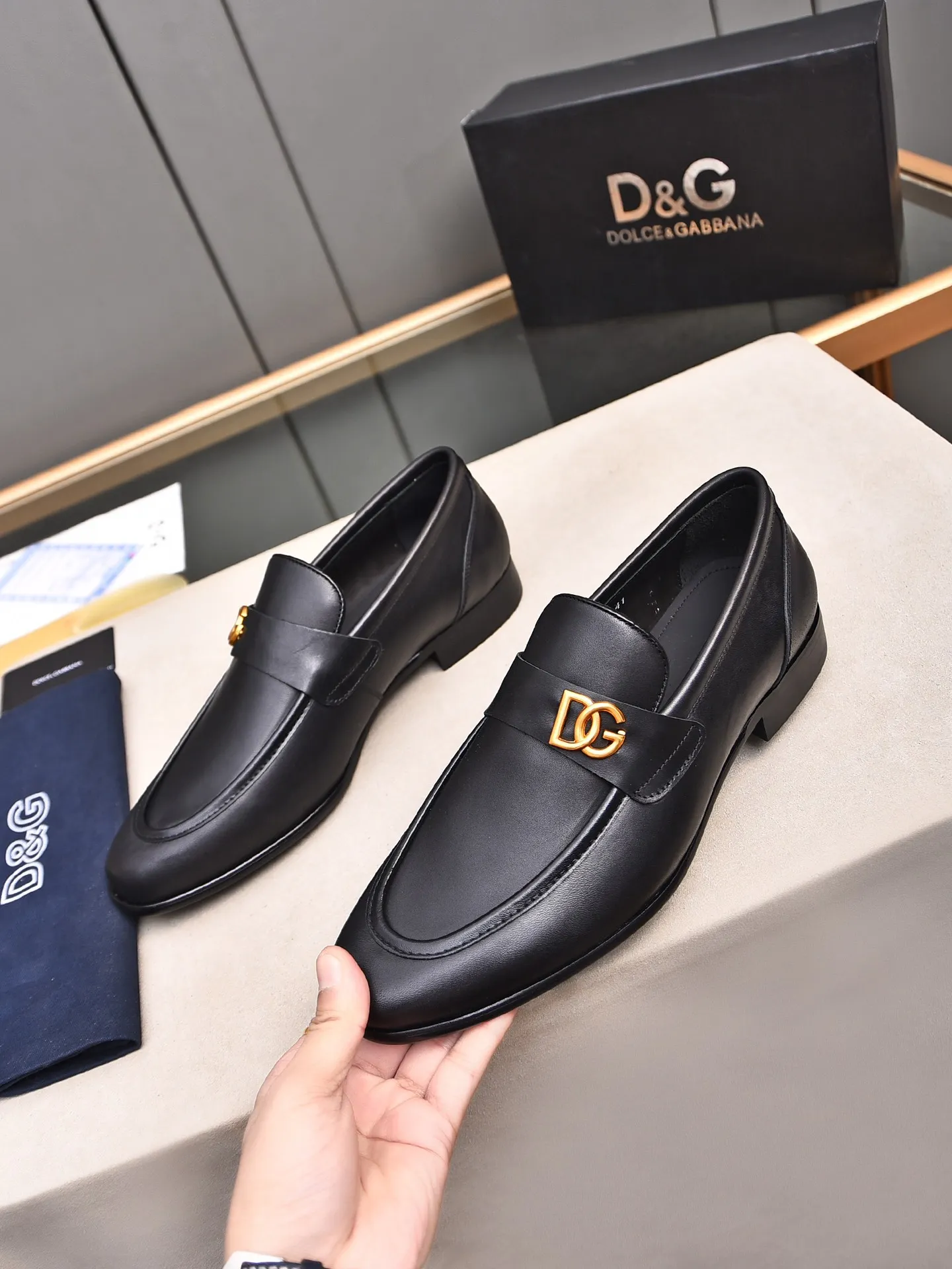 👍👍Men's shoes💰480 **Boutique recommendation**DG**The latest business formal leather shoes, official website synchronization, top version on the market, purely handmade. Fabric: imported calfskin with water-dyed cow lining 38, 39, 40, 41, 42, 43, 44 (customized at 45